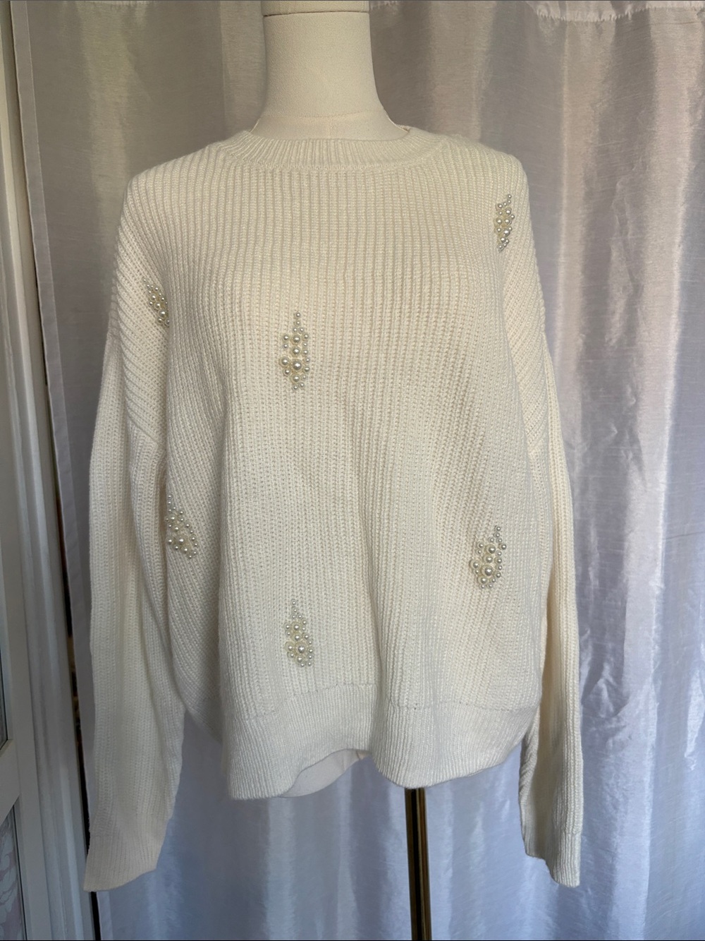 Pearl-Embellished Cream Ribbed Sweater